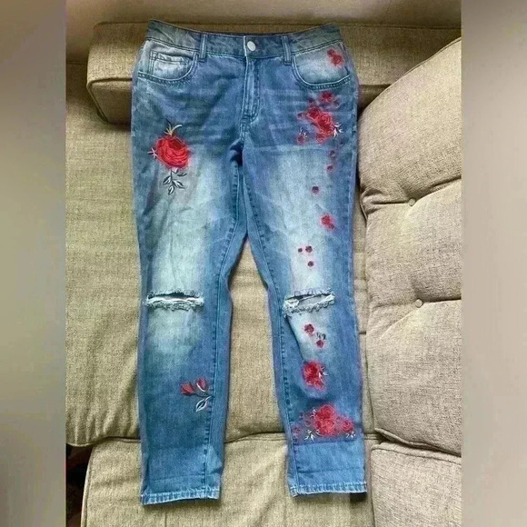 Womens Refuge Blue Pants Rose Embroidered Straight Leg Size 6 - Picture 1 of 8